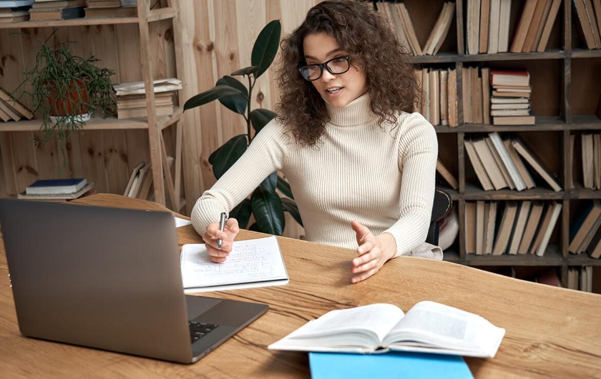 how-to-balance-online-classes-and-work