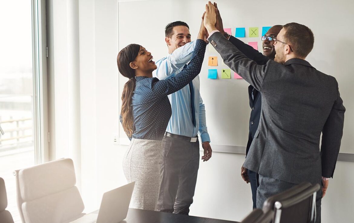 how-to-unite-employees-into-a-cohesive-team